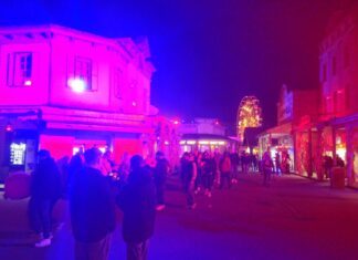 Einen Ausflug in den Movie Park Germany organisiert das Kinder- und Jugendhaus in den Ferien. Foto: Volkmann