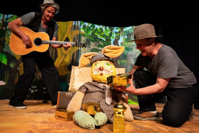 Das Komma-Theater gastiert mit dem Stück „Das Gold des Hasen“ im Jugendzentrum LUX. Foto: Veranstalter