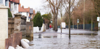 Starkregen kann hohe Schäden verursachen. Foto: VZ NRW/Adpic