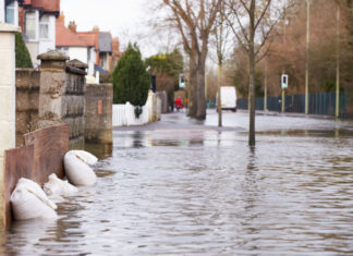 Starkregen kann hohe Schäden verursachen. Foto: VZ NRW/Adpic