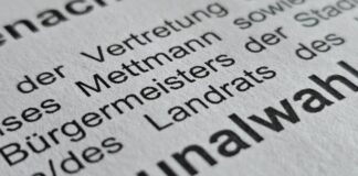 Wählerinnen und Wähler besetzen mit ihren Stimmen bei der Kommunalwahl 2025 das Landratsamt und den Kreistag. Foto: Volkmann