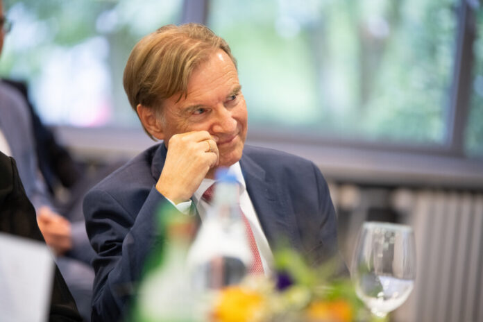 Wolfgang Kleinebrink wurde gewürdigt als "herausragender Lehrer und Vordenker". Foto: VBU