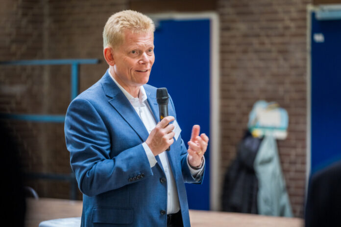 Guido Kerkhoff, Moderator des Initiativkreises Ruhr und CEO des Unternehmens Klöckner & Co ruft auf zum Urnengang. Foto: Markus Feger