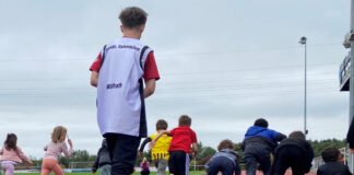 Der Startschuss zur Stadionrunde. Foto: Kreis ME