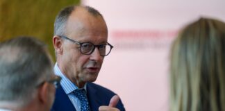 Bundeskanzler Friedrich Merz hat sich nach der CDU-Präsidiumssitzung in Berlin zur Wahl in NRW geäußert. (Archivbild)
