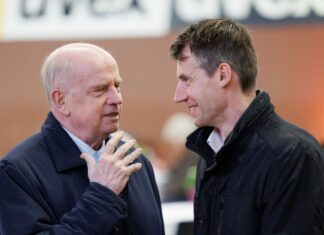 Präsident Martin Richenhagen (l) und Sport-Geschäftsführer Dennis Peiler (r) haben viel Arbeit vor sich.