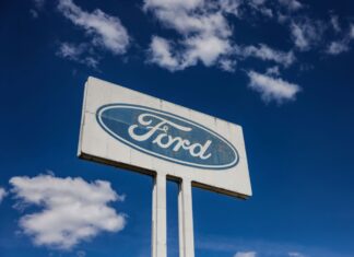 Blauer Himmel bei Sonnenschein - hat Ford nun eine bessere Zukunft?