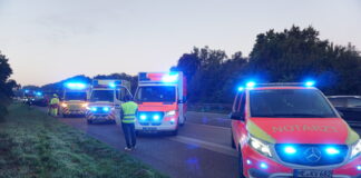 Einsatzfahrzeuge vor Ort auf der A3. Foto: FW Ratingen