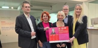Kulturdezernent und Erster Beigeordneter Patrick Anders, Sarah Gonschorek (Frauenrat NRW), Prof. Dr. Petia Genkova (Frauenrat NRW),Stadtarchivar Dr. Sebastian Barteleit, Gleichstellungsbeauftrage Nadine Mauch, Bild: Alexander Heinz
