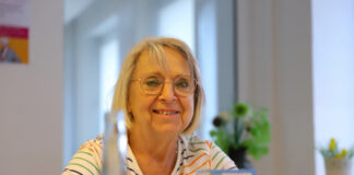 Veronika Giersbach hat mitgespielt - und der 82-Jährigen hat der besondere Nachmittag gut gefallen. Foto: Volkmann