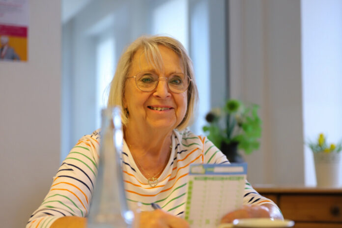 Veronika Giersbach hat mitgespielt - und der 82-Jährigen hat der besondere Nachmittag gut gefallen. Foto: Volkmann
