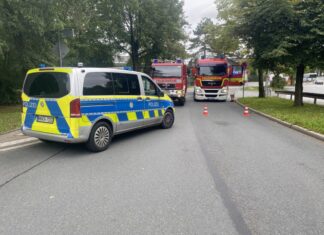 Kräfte von Polizei und Feuerwehr waren im Einsatz. Foto: Feuerwehr Velbert