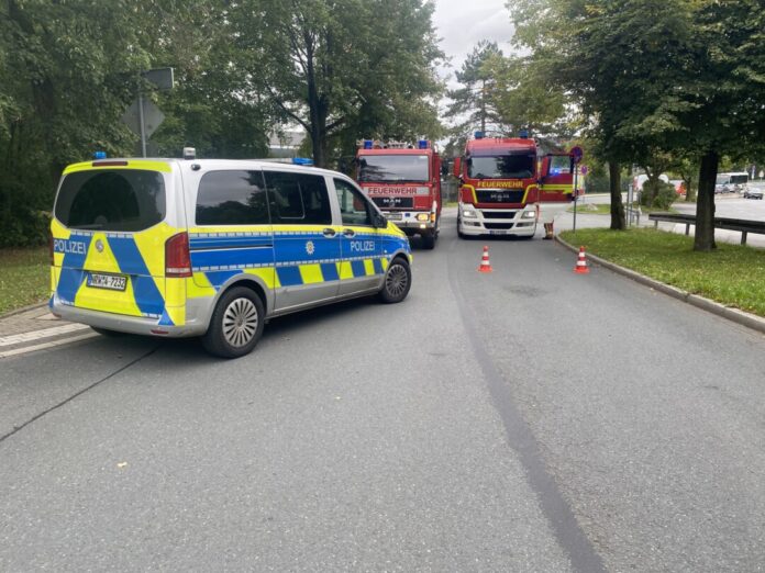 Kräfte von Polizei und Feuerwehr waren im Einsatz. Foto: Feuerwehr Velbert