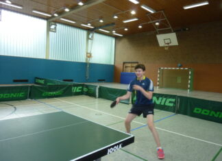 Karl Walter steht nach langer Pause wieder für die Unioner an der Tischtennisplatte. Foto: SV Union