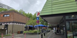 Eine der Zugangsstellen zum Berliner Platz in West, zwischen Ärztehaus und Freizeithaus, Bild: Alexander Heinz
