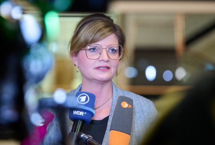 Bei der SPD-NRW steht eine Analyse nach den Stichwahl-Ergebnissen an.