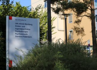 In der Klinik soll die 13-Jährige eine Betreuerin attackiert haben. (Archivbild)