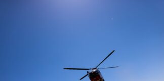 Einer der Schwerverletzten wurde per Rettungshubschrauber in eine Klinik geflogen. (Symbolbild)