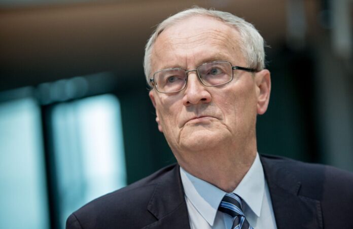 Die Hamburger Staatsanwaltschaft ermittelt gegen den früheren BND-Chef August Hanning. (Archivbild)