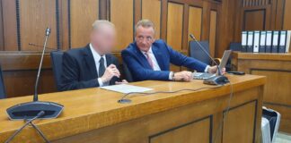 Ein früherer FDP-Politiker aus Viersen steht in Mönchengladbach wegen Steuerhinterziehung vor Gericht.