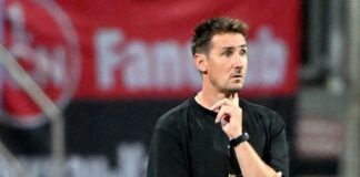 Endlich Sieger: Miroslav Klose sah seine Mannschaft lange vergeblich anrennen.