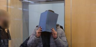 Der Angeklagte soll einen Anschlag vorbereitet und die Terrormiliz IS unterstützt haben. 