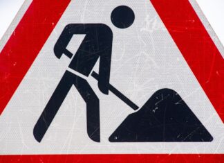 Für den Aus- und Neubau von Autobahnen fehlen 5,5 Milliarden Euro - damit droht der Ausbau vieler NRW-Autobahnen ins Stocken zu geraten. (Symbolbild)