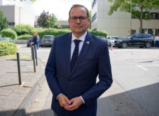 Bringt schärfere Waffenkontrollen an Schulen ins Gespräch: Essens Oberbürgermeister Thomas Kufen (CDU).