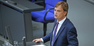 Bernd Baumann bezeichnet die AfD nach den Kommunalwahlen in NRW als «Volkspartei». (Archivbild)
