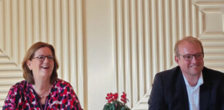 Kerstin Griese und Martin Engels beim Gesprächskreis. Foto: Büro Griese
