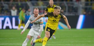 Nationalspieler Nico Schlotterbeck (r) überzeugte bei seinem Comeback.