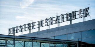 Für Passagiere in NRW hatte ein Cyberangriff auf einen Airport-Dienstleister keine Auswirkungen - doch der Flughafen in Münster musste schnell reagieren. (Archivbild)