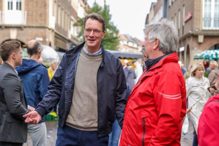 Hendrik Wüst appelliert an die Bürger in Nordrhein-Westfalen: Sie sollen wählen gehen.