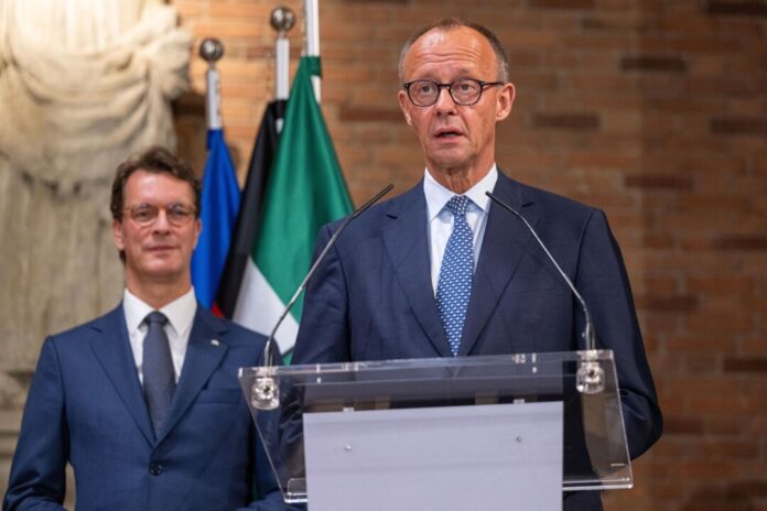 Merz sieht Kommunalwahl nicht als Urteil über Bundespolitik Bundeskanzler Friedrich Merz (CDU) äußert Zweifel an der vielzitierten ersten «Stimmungsprobe» für seine Regierung bei den Kommunalwahlen in Nordrhein-Westfalen.