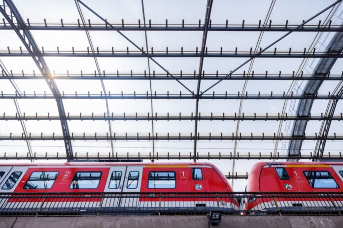 Eine neue Gesellschaft soll den Schienennahverkehr in NRW neu organisieren. (Symbolbild)