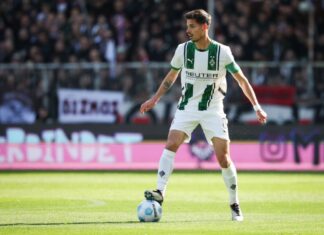 Der frühere Gladbach-Kapitän Julian Weigl wechselt nach Saudi-Arabien. (Archivbild)