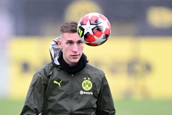 Nico Schlotterbeck ist nach mehrmonatiger Verletzungspause ins BVB-Training zurückgekehrt. (Archivbild)