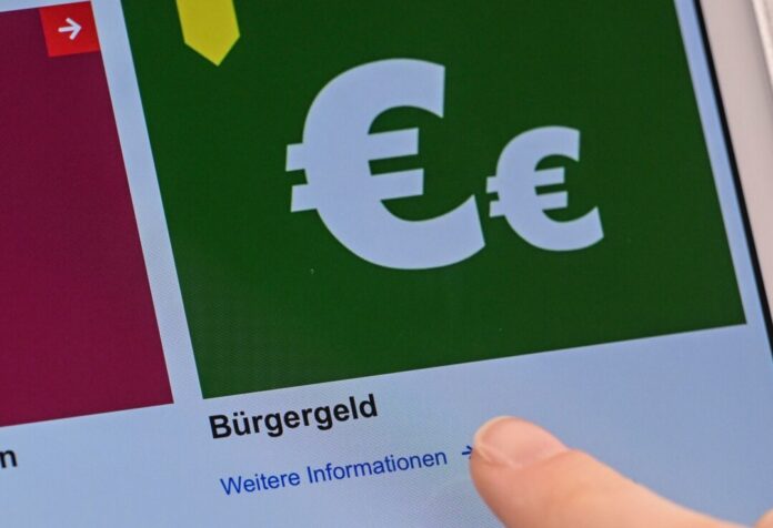 Ex-BA-Chef Scheele beklagt Missbrauch des Bürgergelds. (Symbolbild)