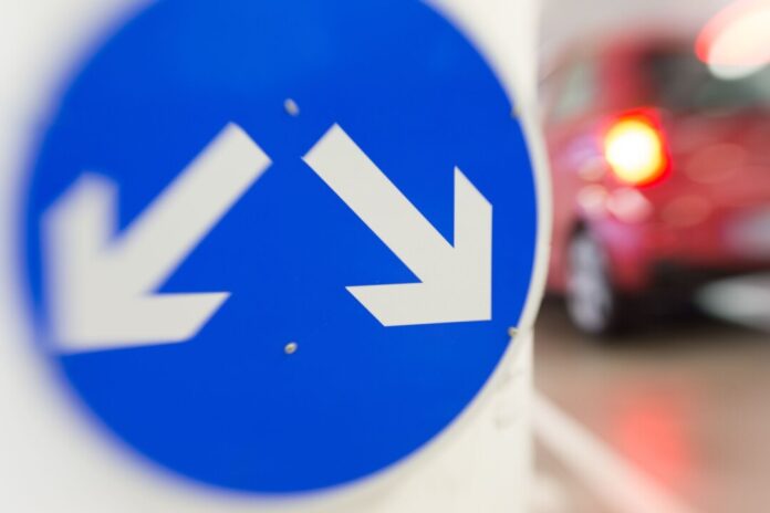 Der 29 Jahre alte Autofahrer starb bei dem Unfall. (Symbolbild)