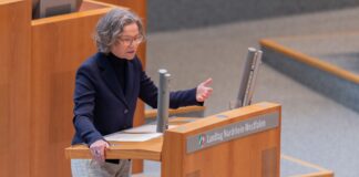 Kommunalministerin Ina Scharrenbach möchte den Kommunen deutlich mehr Geld zukommen lassen. (Archivfoto)