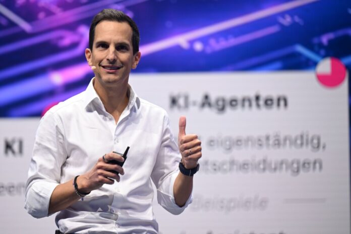 KI wird immer wichtiger und hilft auch den Kunden von Telekommunikationsunternehmen, davon ist Telekom-Vorstand Rodrigo Diehl überzeugt.