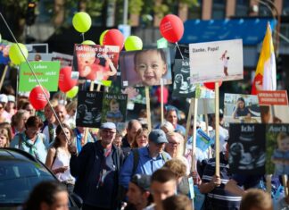 3000 Menschen beteiligten sich nach Veranstalterangaben in Köln am «Marsch für das Leben».