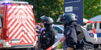 Die Polizei wird zu einem Großeinsatz gerufen.