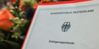 Für Zigtausende Syrer ist die Einbürgerung in Nordrhein-Westfalen ein Ausweg aus einer unsicheren Zukunft in ihrer Heimat. (Symbolbild)
