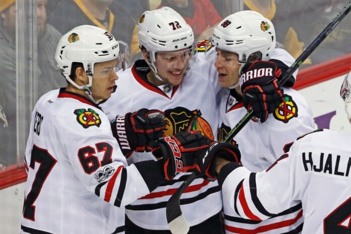 Pittsburgh Penguins - Chicago Blackhawks Tanner Kero (l) spielte einst in der NHL für die Chicago Blackhawks