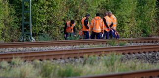 Die Bahn will die Strecke im Laufe des Abends wieder freigeben.