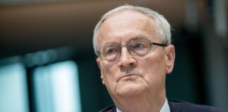Die Staatsanwaltschaft ermittelt gegen den früheren BND-Chef Hanning wegen des Verdachts der Kindesentziehung. (Archivbild) 