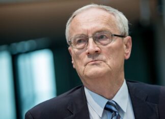 Die Staatsanwaltschaft ermittelt gegen den früheren BND-Chef Hanning wegen des Verdachts der Kindesentziehung. (Archivbild) 