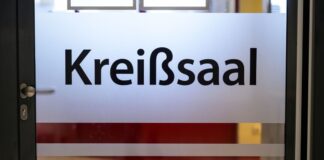 Mehr als ein Drittel der Krankenhaus-Geburten in Nordrhein-Westfalen erfolgte 2024 per Kaiserschnitt. (Symbolbild)