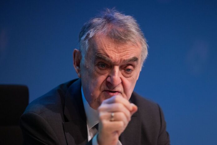 NRW-Innenminister Herbert Reul Nach früheren Angaben von Innenminister Herbert Reul (CDU) sollen rückwirkend ab dem 1. Juli doppelte Staatsbürgerschaften in der Kriminalstatistik erfasst werden. (Archivbild)